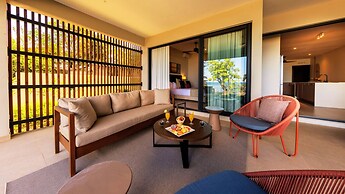 Beach and Mountain by Horizon Holidays