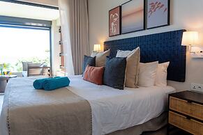 Beach and Mountain by Horizon Holidays