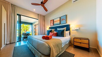 Beach and Mountain by Horizon Holidays