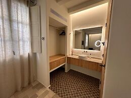 Set Blaus Boutique Hotel