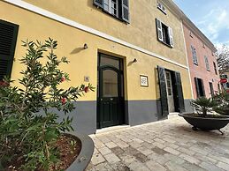 Set Blaus Boutique Hotel