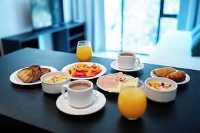 Mérit Parque Leloir by Amérian