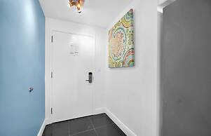 Fabulous 2-Bedroom in the Heart of Grove