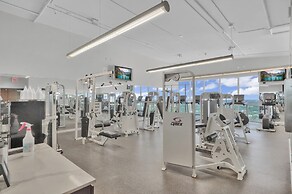 Fabulous 2-Bedroom in the Heart of Grove