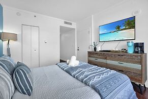 Fabulous 2-Bedroom in the Heart of Grove