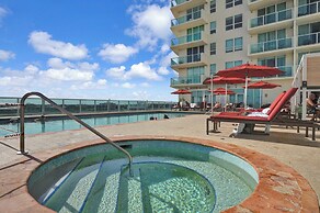 Fabulous 2-Bedroom in the Heart of Grove