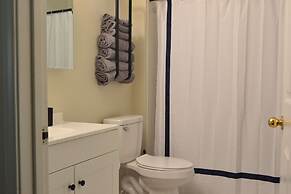 Stylish Condo Near Clearwater's Beach