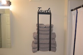 Stylish Condo Near Clearwater's Beach
