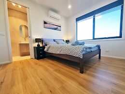 Rosie Townhouse - Modern and Comfortable Home