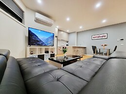 Rosie Townhouse - Modern and Comfortable Home