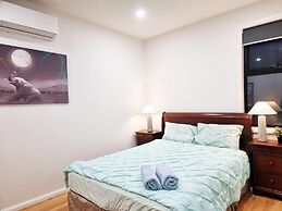 Rosie Townhouse - Modern and Comfortable Home