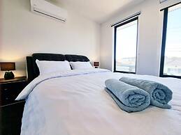 Brand new House - Modern Home in Great Location