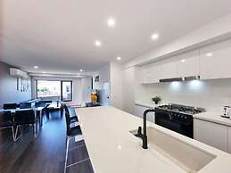 Brand new House - Modern Home in Great Location