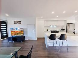 Brand new House - Modern Home in Great Location