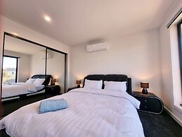 Brand new House - Modern Home in Great Location