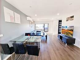 Brand new House - Modern Home in Great Location