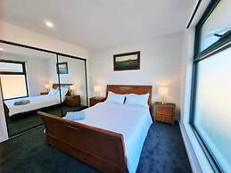 Brand new House - Modern Home in Great Location