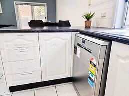 Rosie House - Spacious Comfortable Home