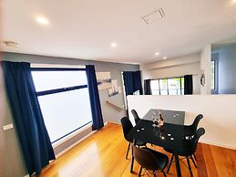 Rosie Townhouse at Gordon - Prime Location