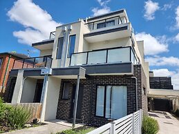 Rosie Townhouse at Gordon - Prime Location