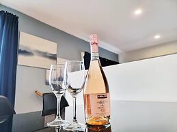 Rosie Townhouse at Gordon - Prime Location