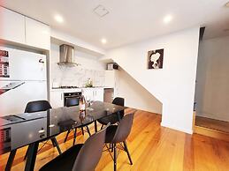 Rosie Townhouse at Gordon - Prime Location