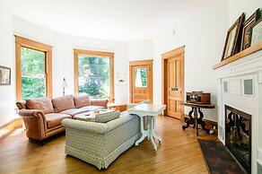 Bridgewalk Estate a Wanderlust Abodes Property