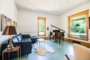 Bridgewalk Estate a Wanderlust Abodes Property