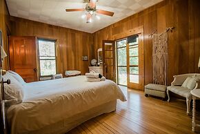 Jack Room BW Boutique Hotel