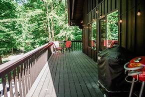 Northern Nights Chalet by Wanderlust Abodes