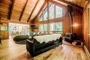 Northern Nights Chalet by Wanderlust Abodes