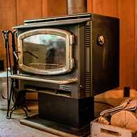 Northern Nights Chalet by Wanderlust Abodes