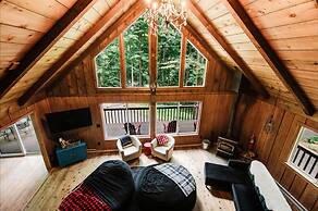 Northern Nights Chalet by Wanderlust Abodes