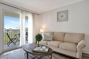 Sunset on the Bay Designer Condo Private Balcony