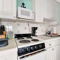 The Seashell Suite w Private Balcony Walk 2 Beach