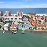 The Seashell Suite w Private Balcony Walk 2 Beach