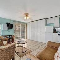 The Seashell Suite w Private Balcony Walk 2 Beach