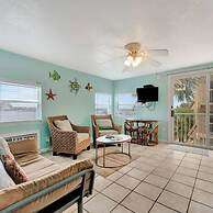 The Seashell Suite w Private Balcony Walk 2 Beach