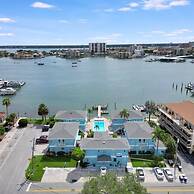 The Seashell Suite w Private Balcony Walk 2 Beach