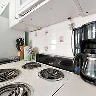 The Seashell Suite w Private Balcony Walk 2 Beach