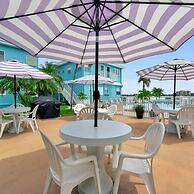 The Seashell Suite w Private Balcony Walk 2 Beach