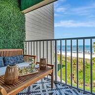 The Hemingway 2bd Tropical Elegance on the Water