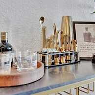 The Hemingway 2bd Tropical Elegance on the Water