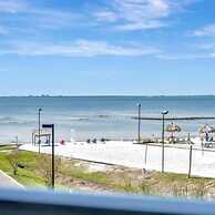 The Hemingway 2bd Tropical Elegance on the Water