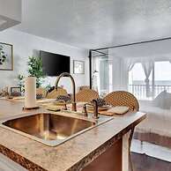 The Hemingway 2bd Tropical Elegance on the Water