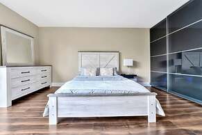 Cove Cay 2bd - 5 Star Amenities on the Golf Course