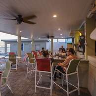 The Palm Exclusive Tropical Luxury on the Water