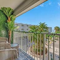 The Palm Exclusive Tropical Luxury on the Water