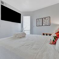 The Palm Exclusive Tropical Luxury on the Water