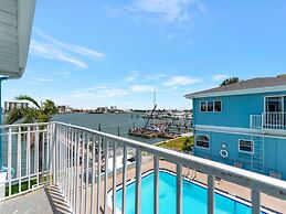 The Boho Waterview w Balcony BBQ Heated Pool